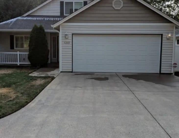 Home 24 AFTER DRIVEWAY CLEANING